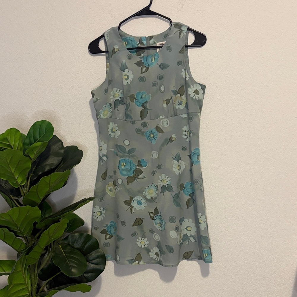 Vintage 90s Chic Floral Mini Dress